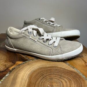 Taos Footwear Gray Athletic Shoes